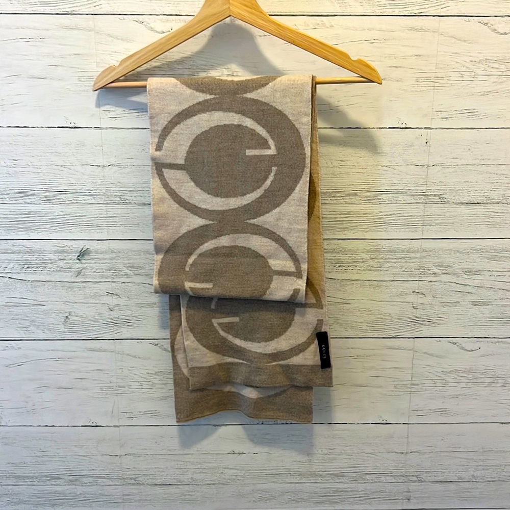Gucci scarf